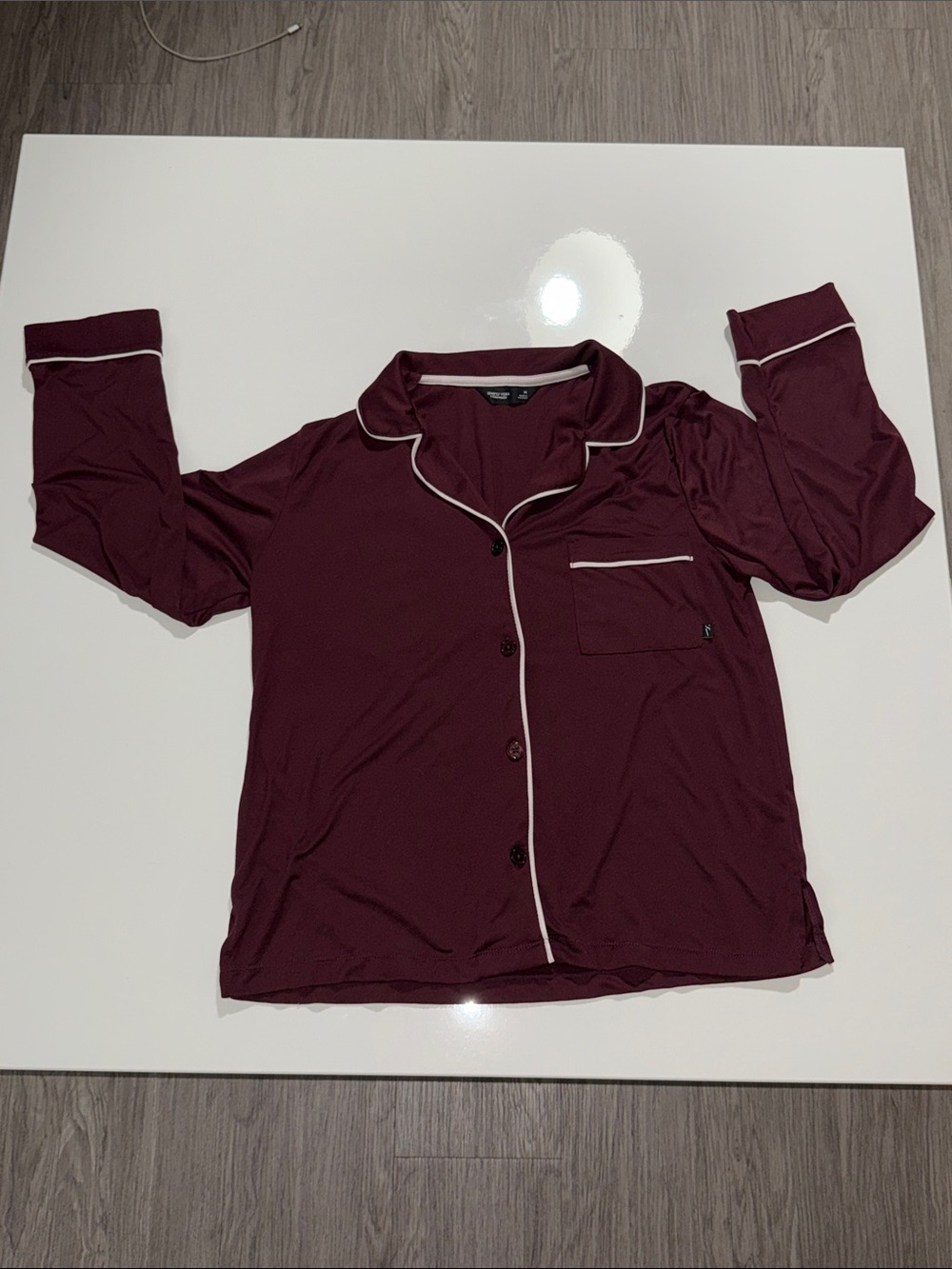 Simply Vera Vera Wang Burgundy Pajama Top with White Trim Sz M